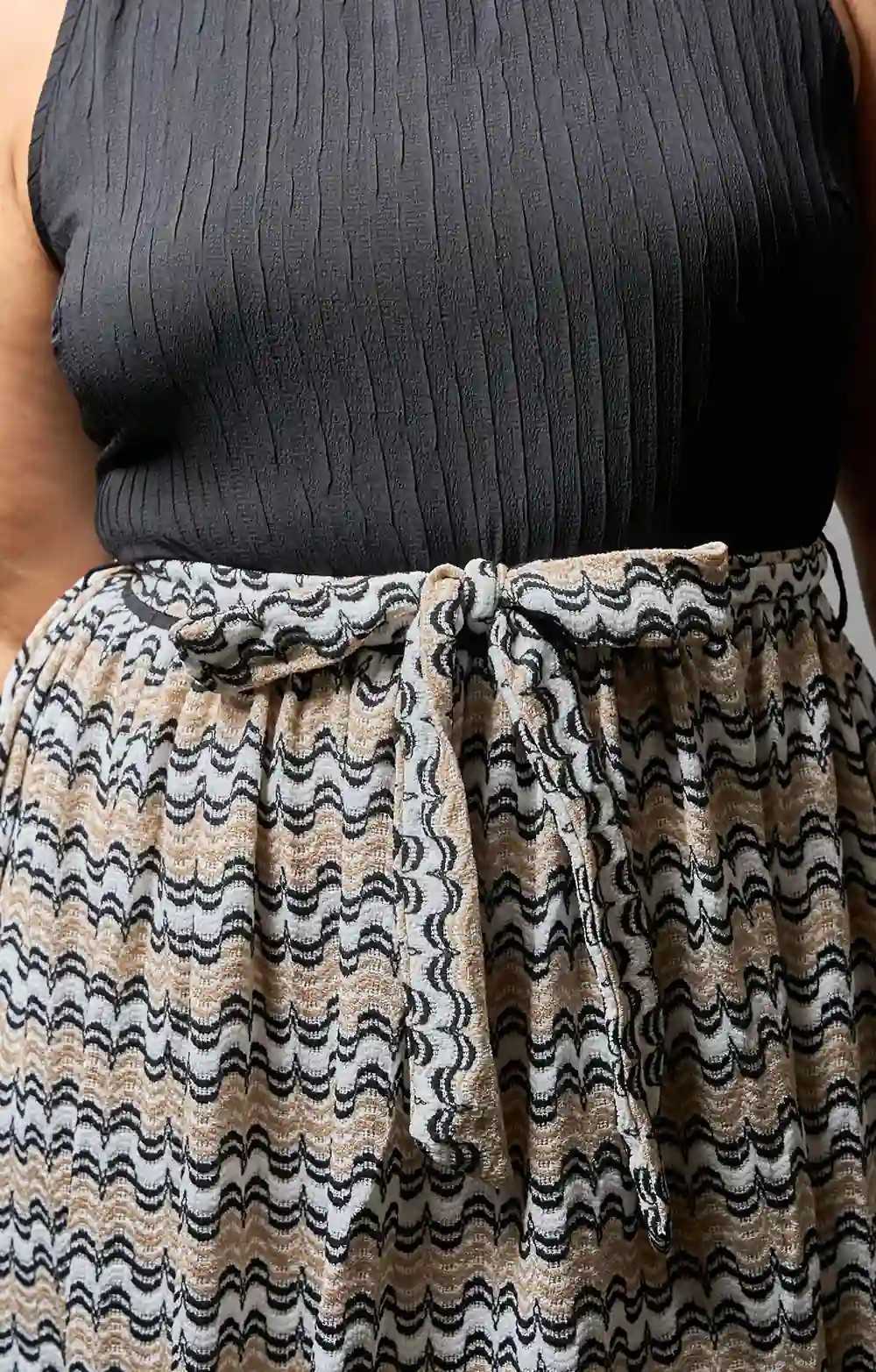 ROBE SEMI DENTELLE